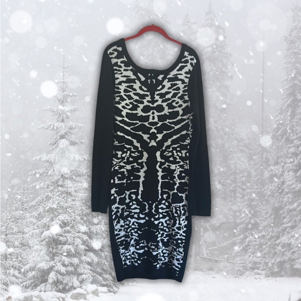 Laundry by Shelli Segal Patterned Sweater Dress